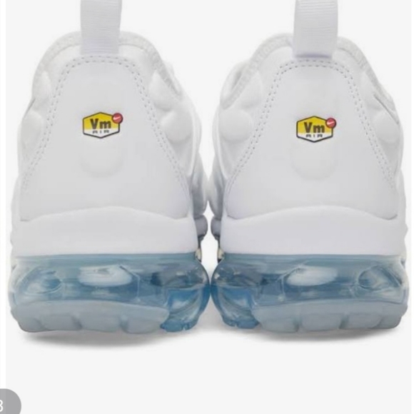 AIR VAPORMAX PLUS"Triple White - Picture 3 of 9